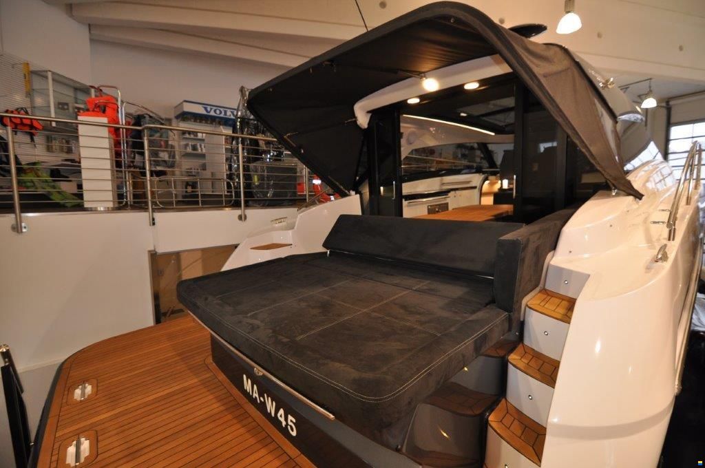 Focus Motor Yacht Power 44