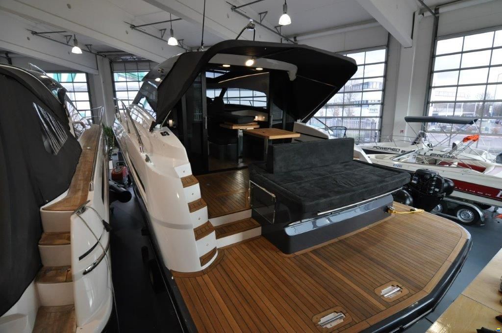 Focus Motor Yacht Power 44