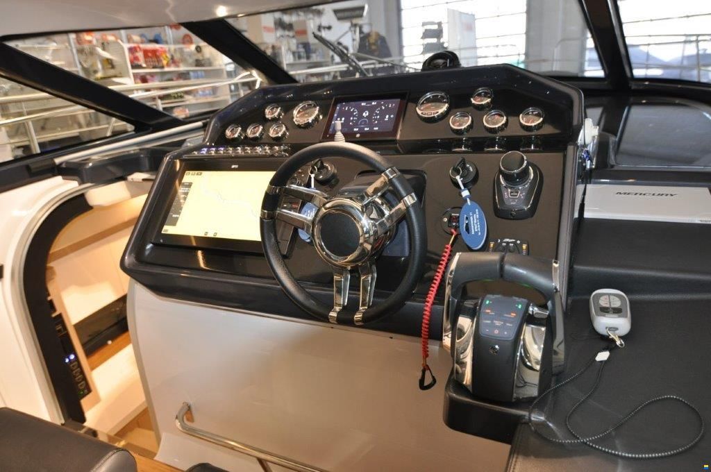 Focus Motor Yacht Power 44