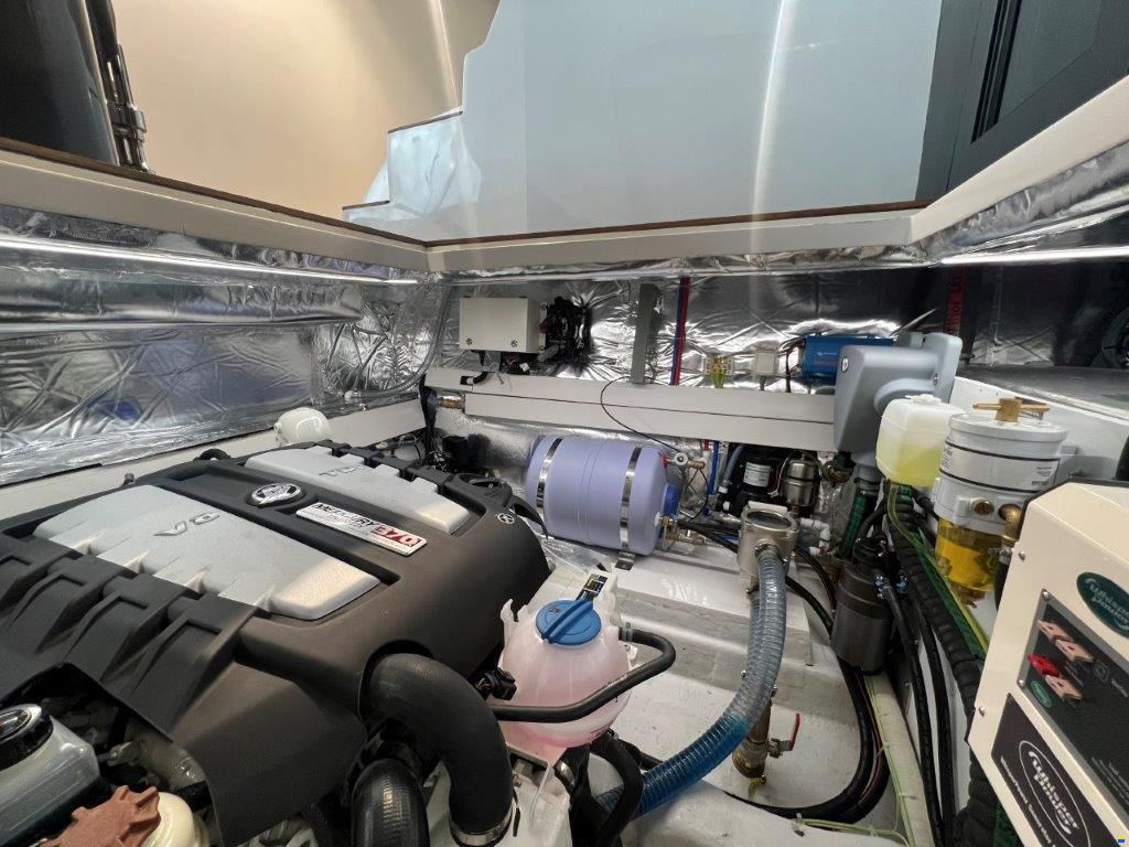 Focus Motor Yacht Power 44