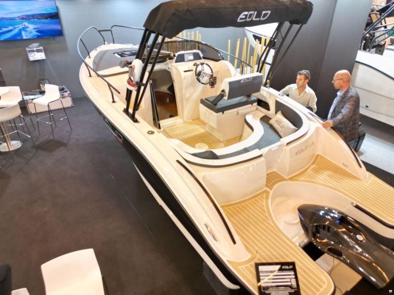 Eolo 6.4 EL Cabin