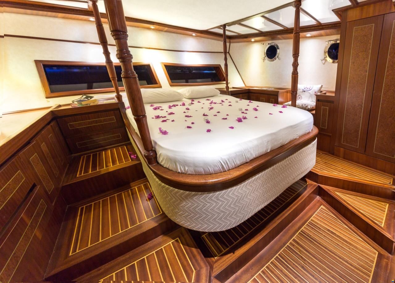 Baybars Turkish Gulet motorsailer 18m