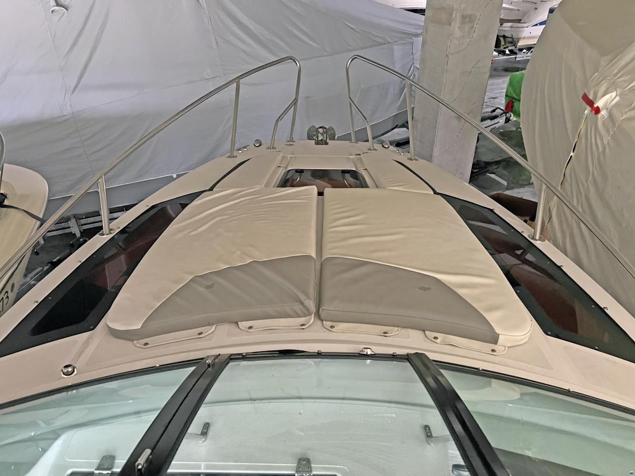 Four Winns V255