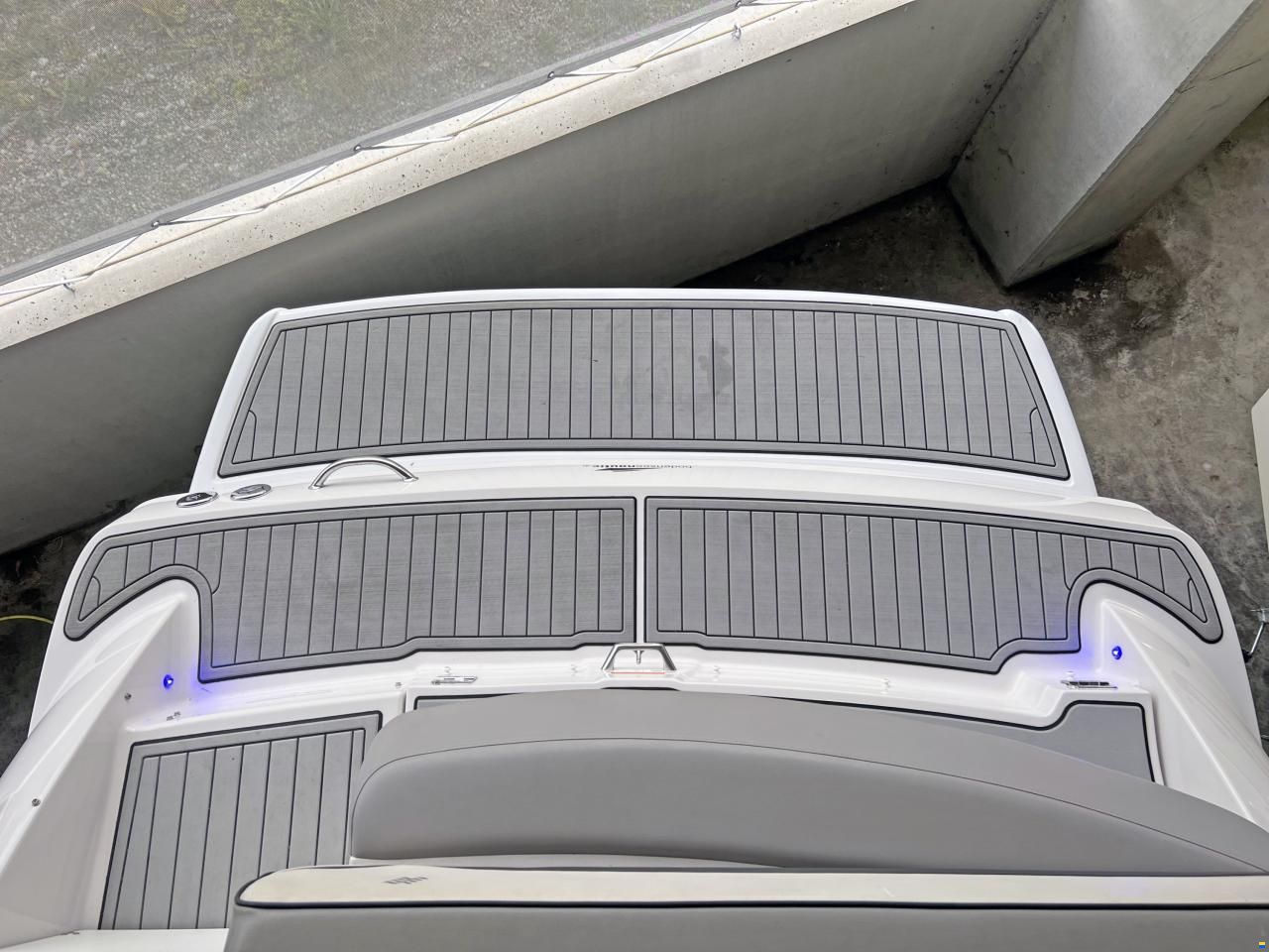 Four Winns V255