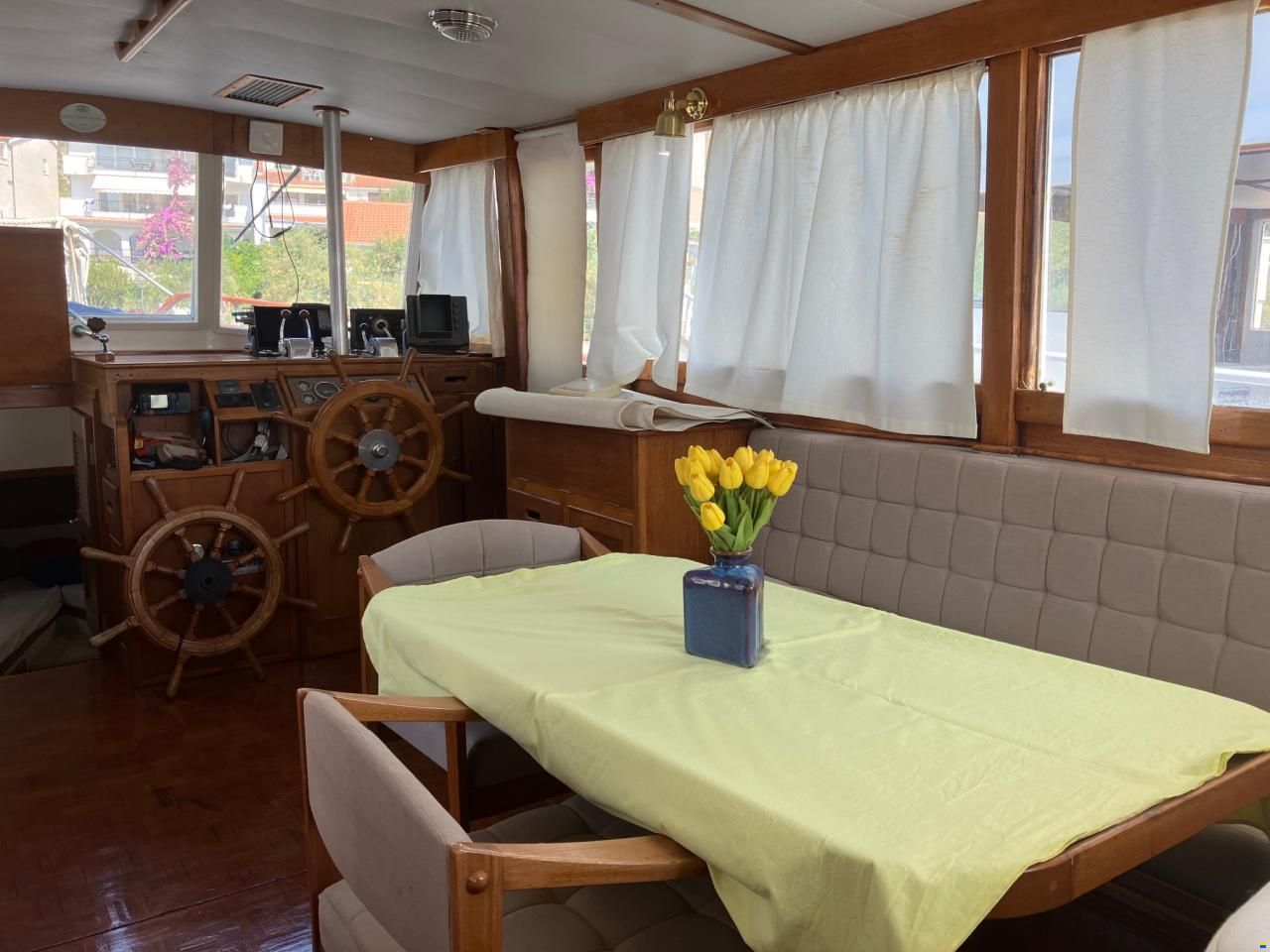 Grand Banks 42 classic