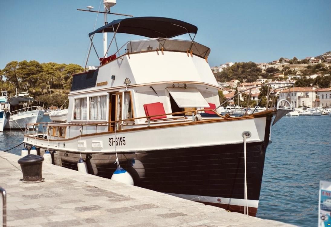 Grand Banks 42 classic