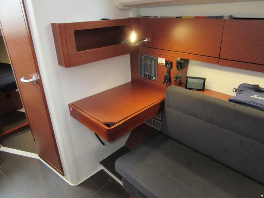 Hanse 348