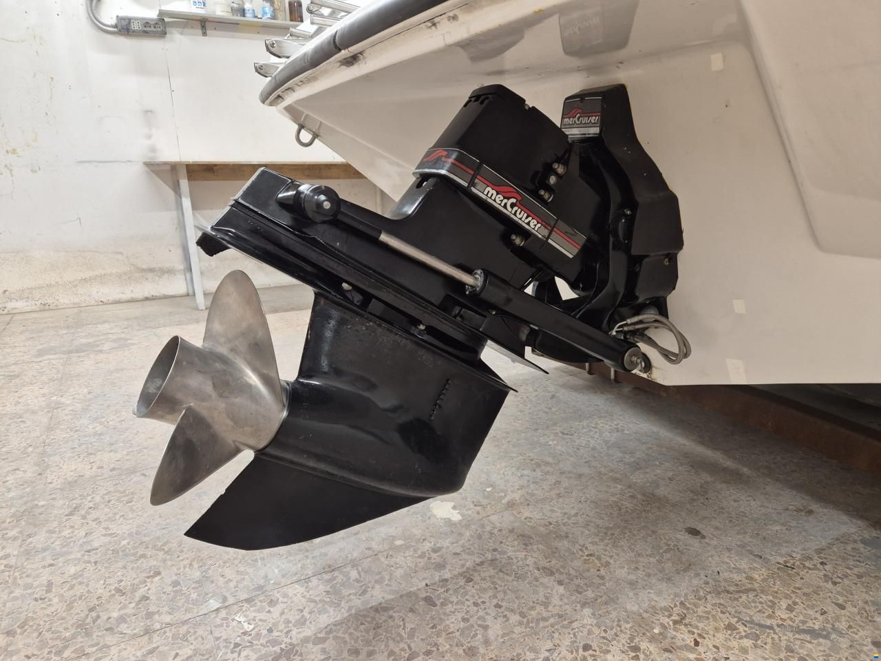 Rinker 236