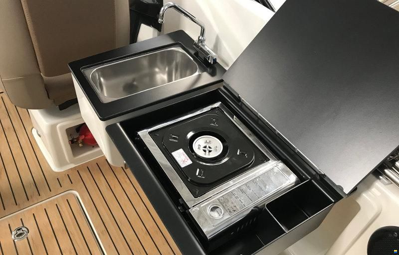 Quicksilver Activ 675 Cruiser / F150 BSO2 & Trailer
