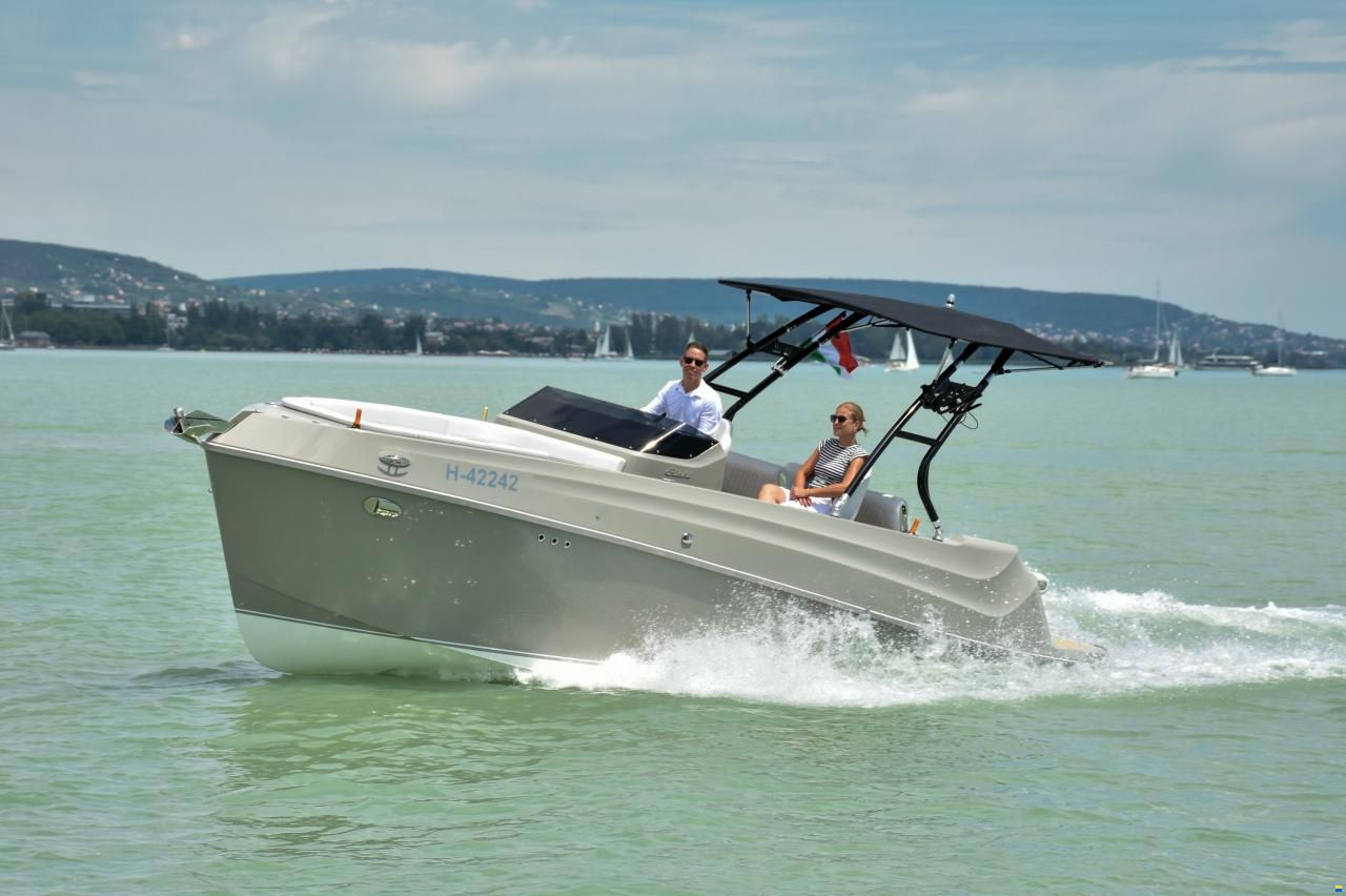 Stickl E-NJOY 800 Tour