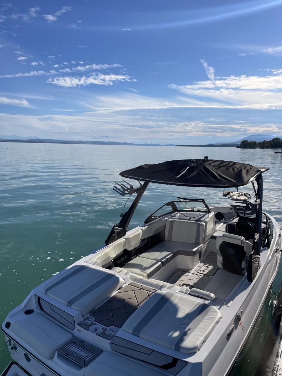 Malibu Wakesetter 22 LSV