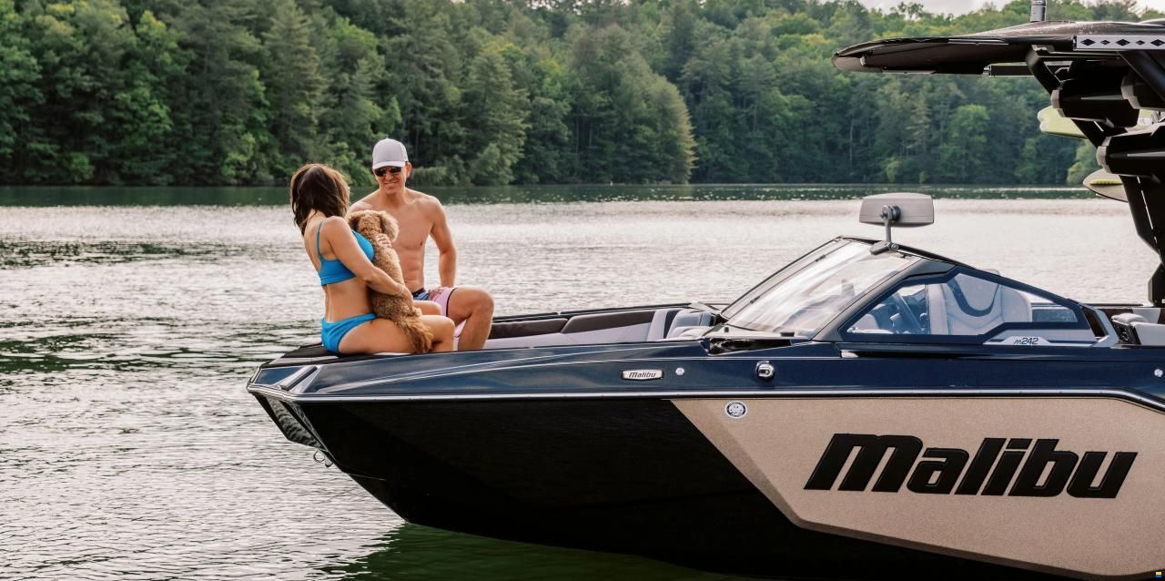 Malibu M242