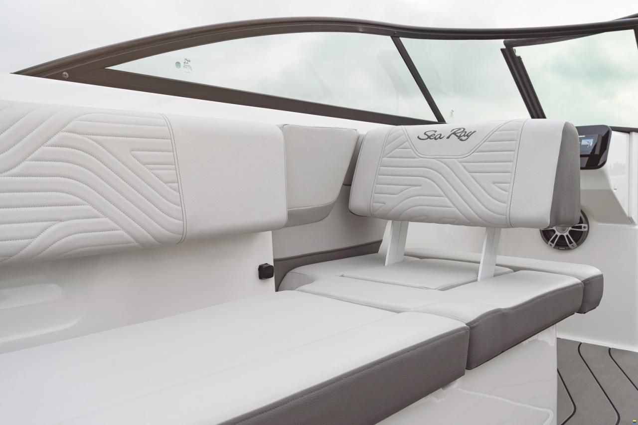 Sea Ray SDX 270 Surf Europe