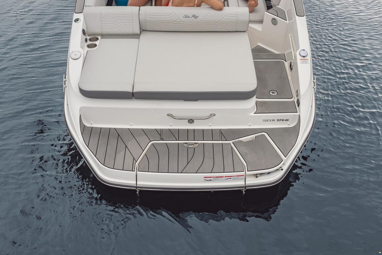 Sea Ray SDX 270 Surf Europe