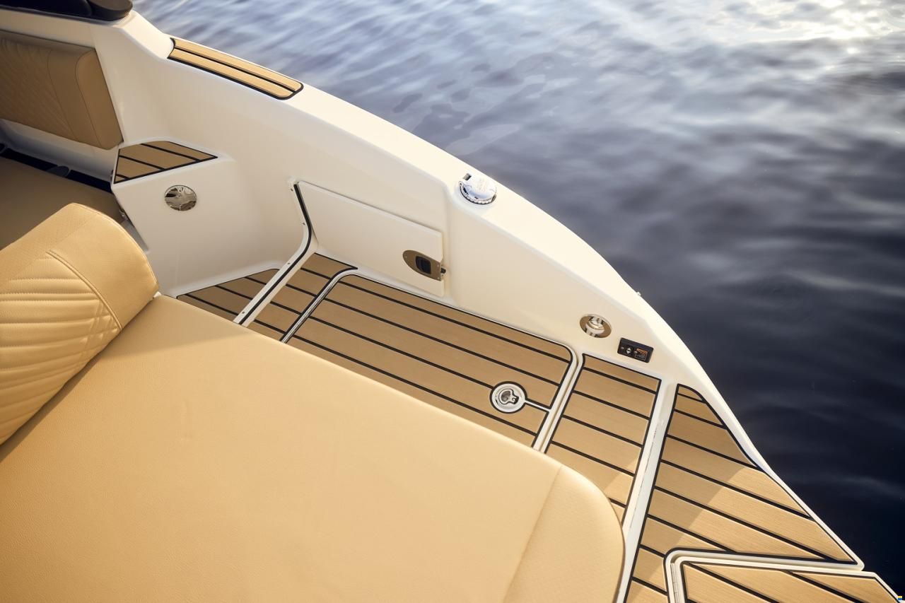 Sea Ray SDX 270 Surf Europe