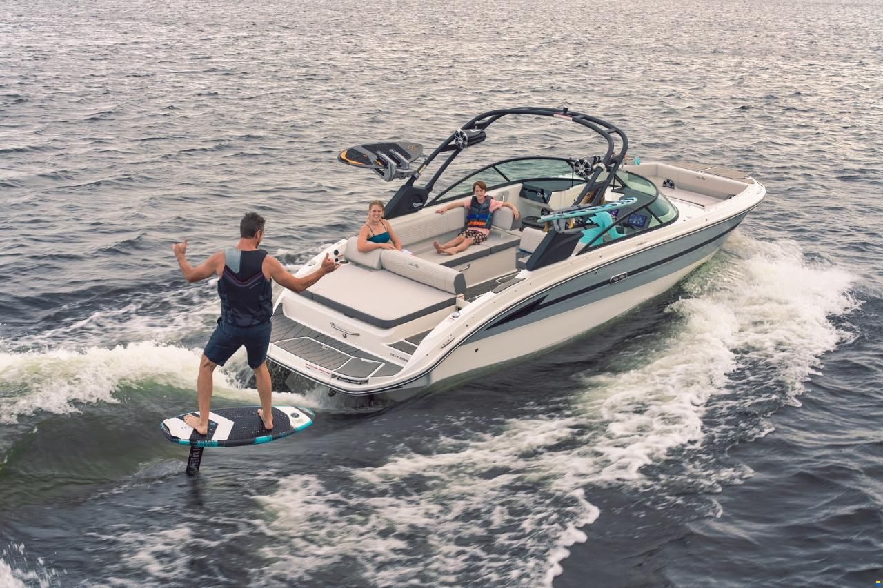Sea Ray SDX 270 Surf Europe