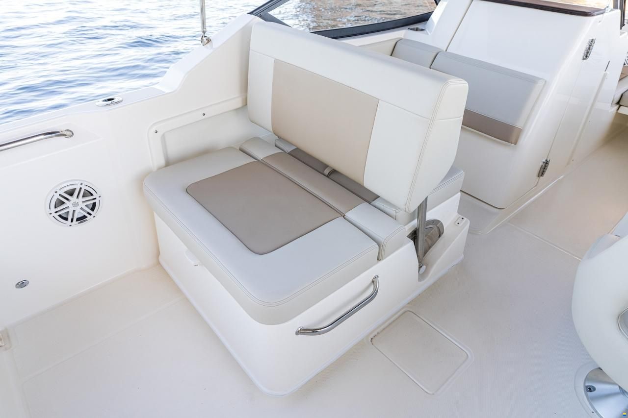 Boston Whaler 210 Vantage