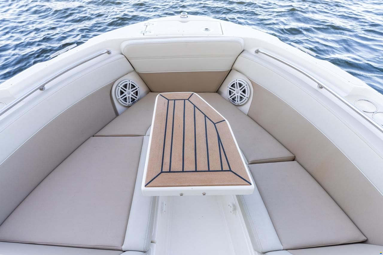 Boston Whaler 210 Vantage