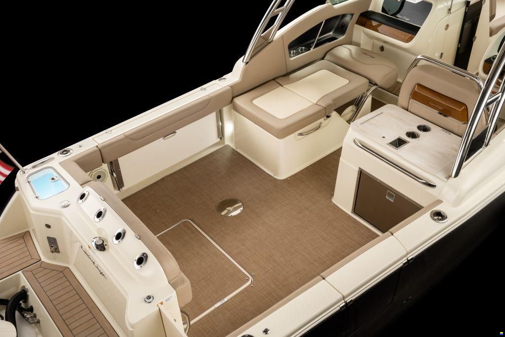 Chris Craft Calypso 28 Outboard