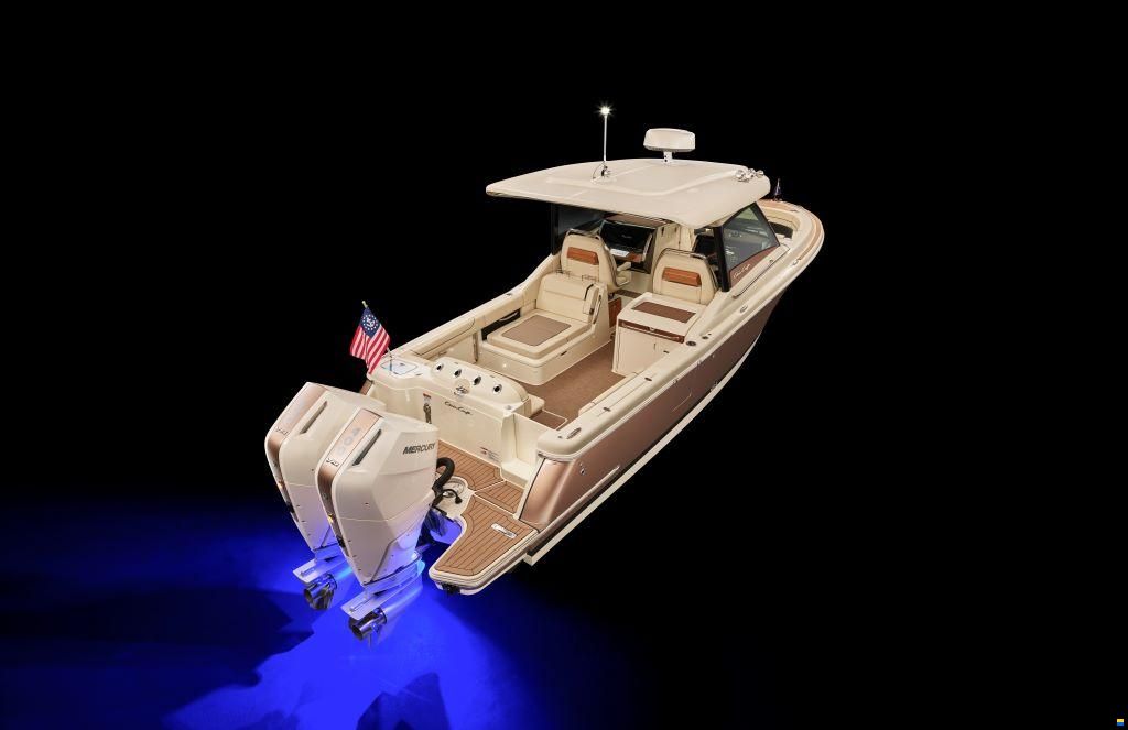 Chris Craft Calypso 32 Outboard