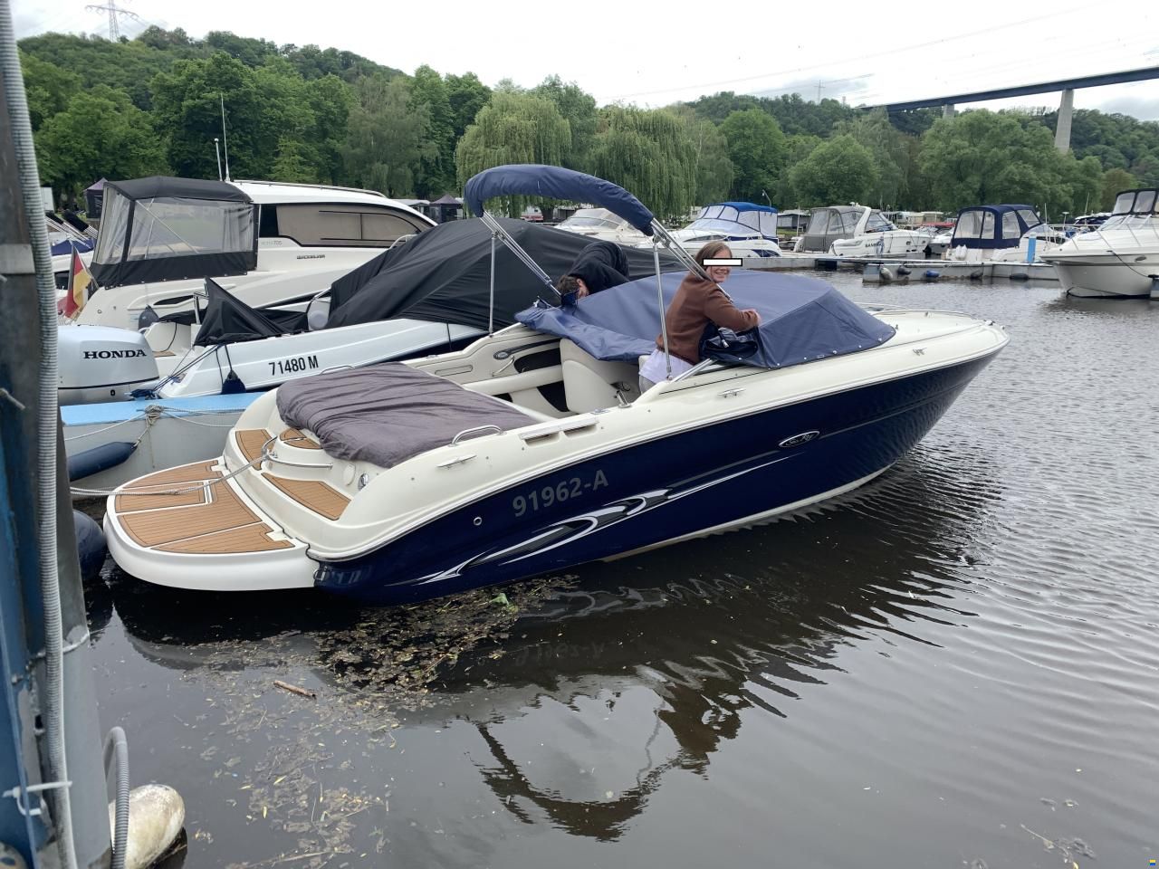 Sea Ray 220 SSE