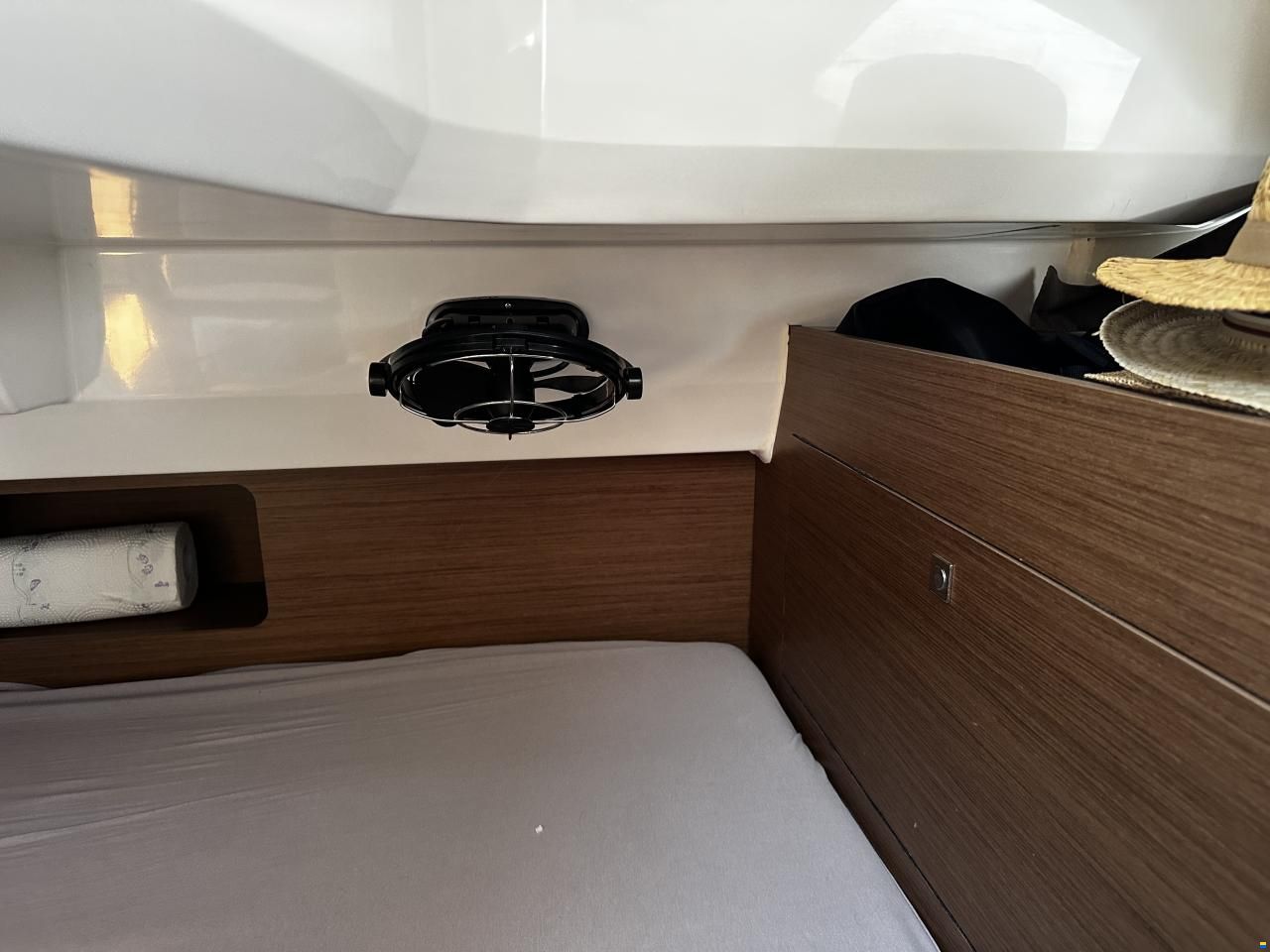 Jeanneau Cap Camarat 9.0WA Hardtop