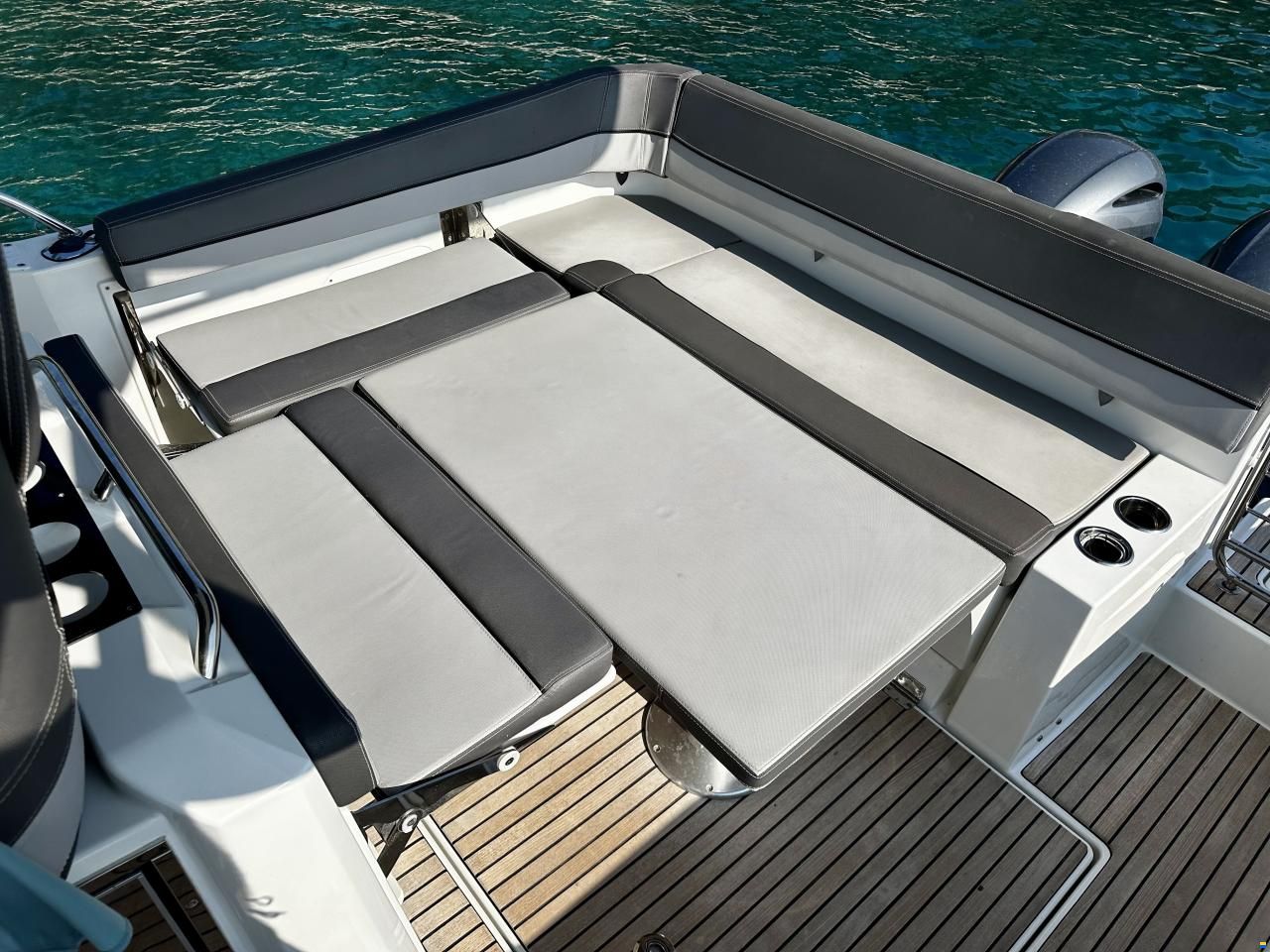 Jeanneau Cap Camarat 9.0WA Hardtop
