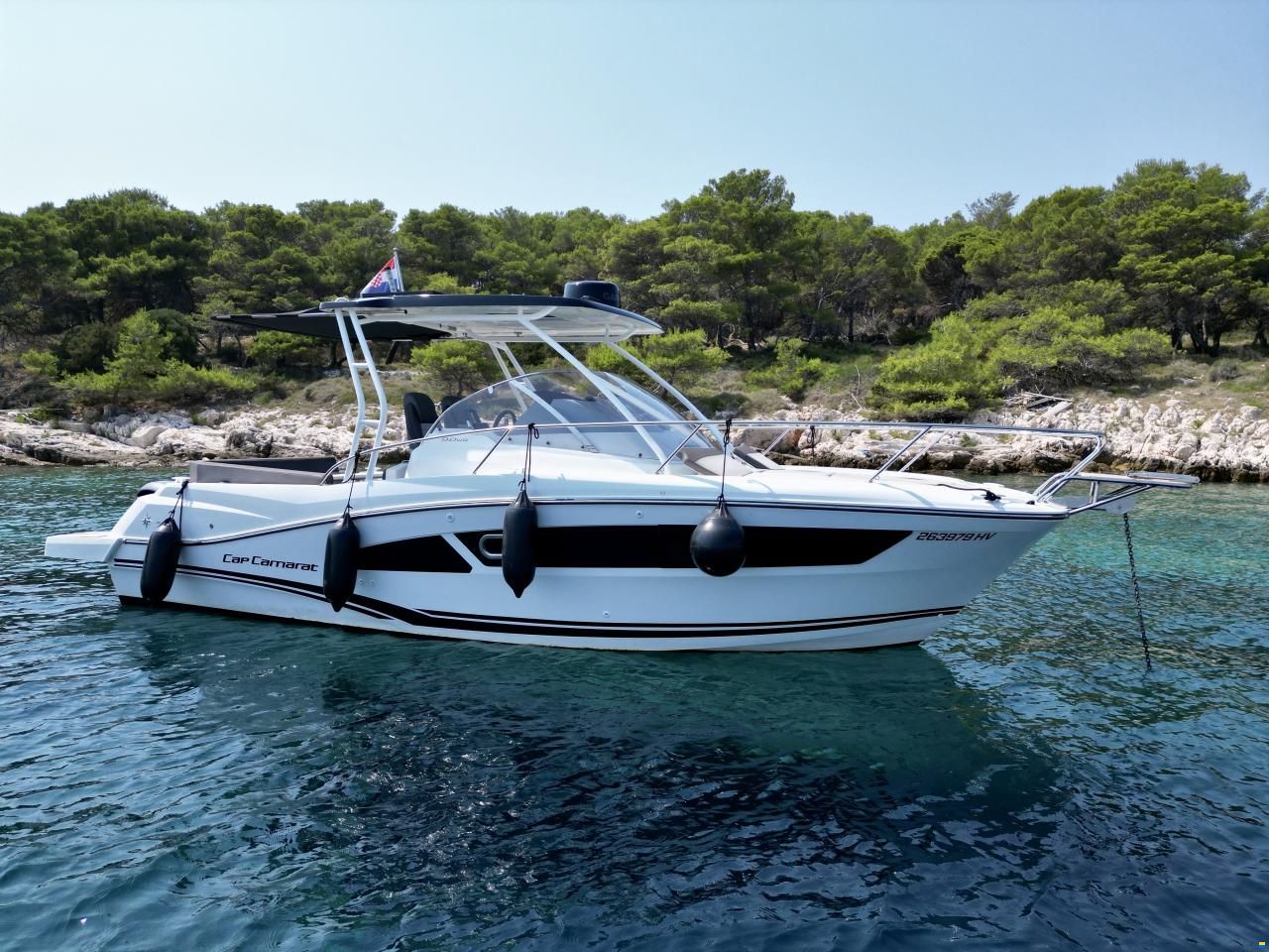 Jeanneau Cap Camarat 9.0WA Hardtop