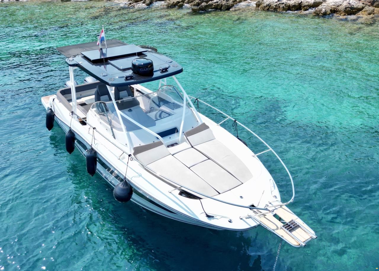 Jeanneau Cap Camarat 9.0WA Hardtop