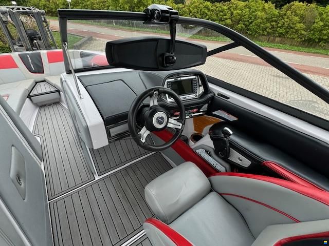 Nautique G23