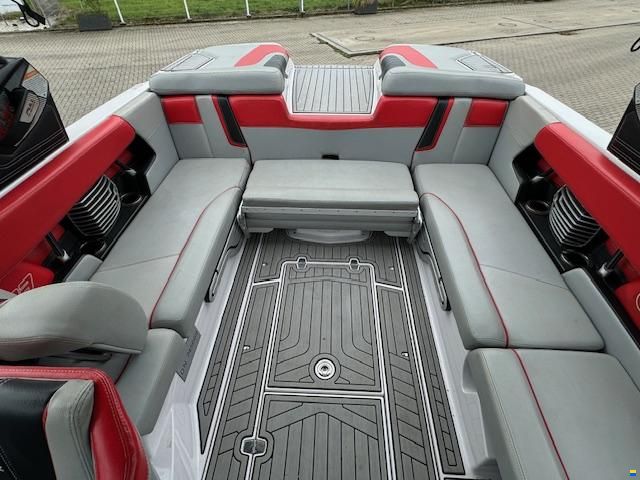 Nautique G23
