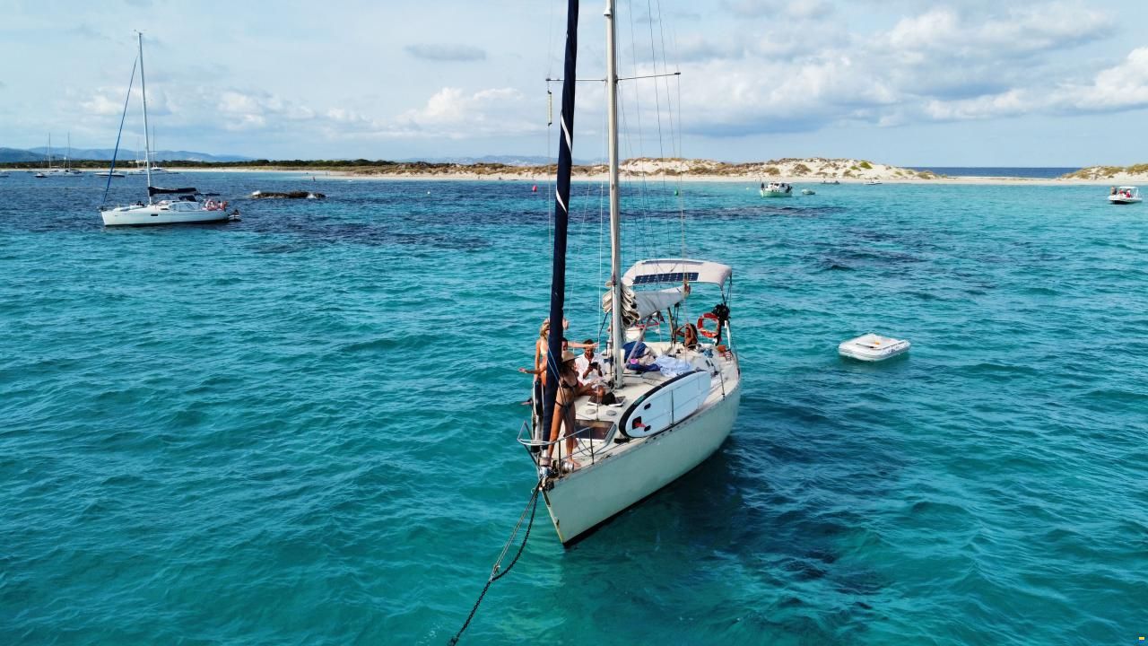 Beneteau First 35