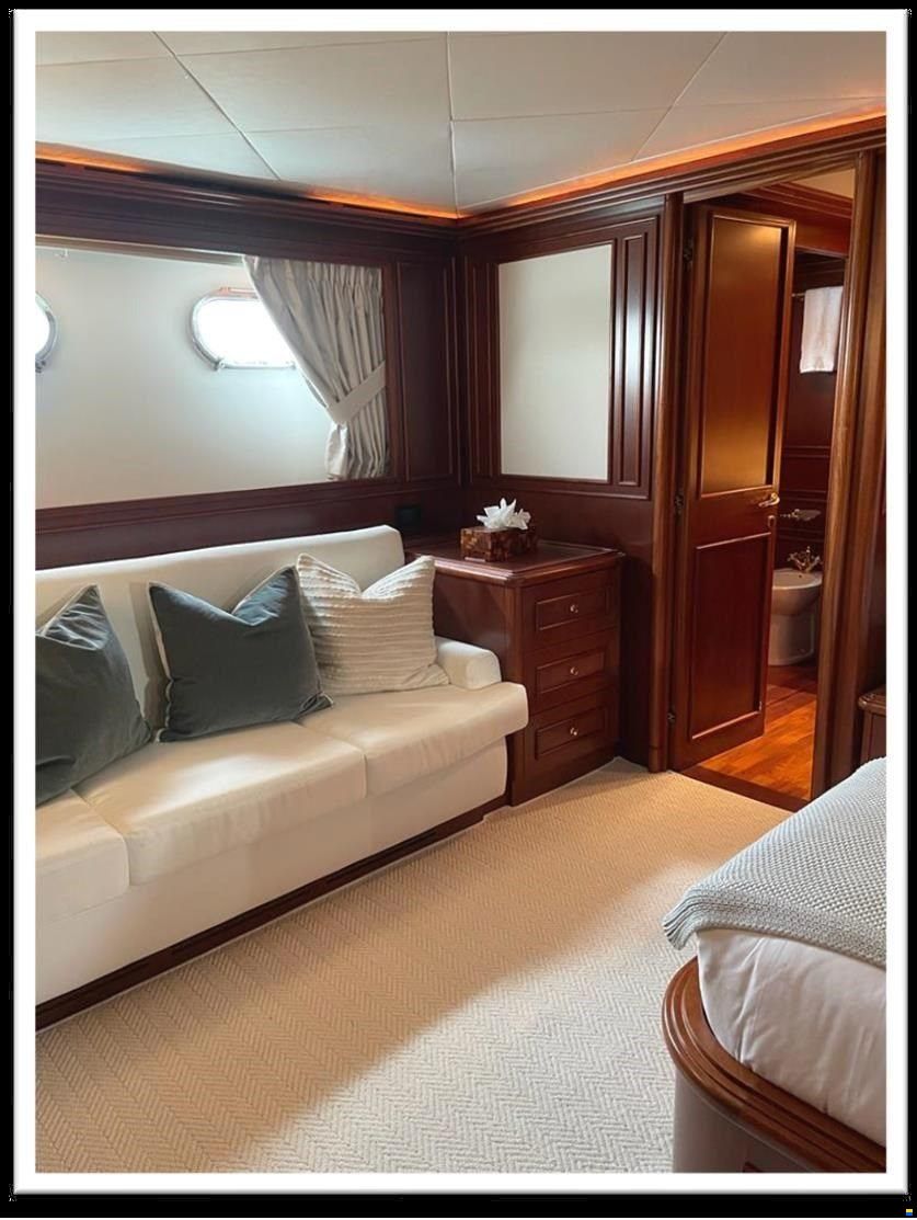 Custom Line Navetta 27