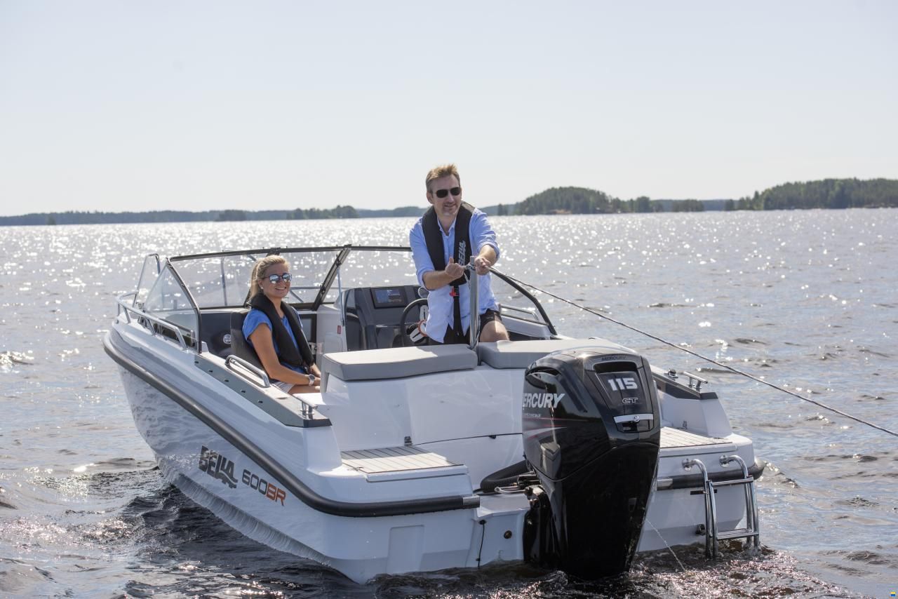 Bella 600 Bowrider