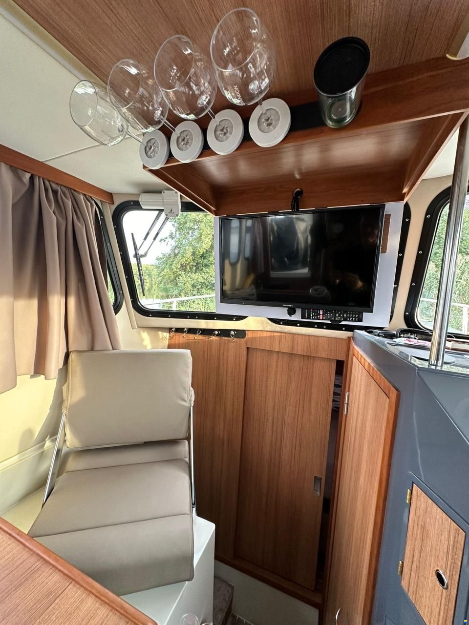 Masuria Yachts Marim 808