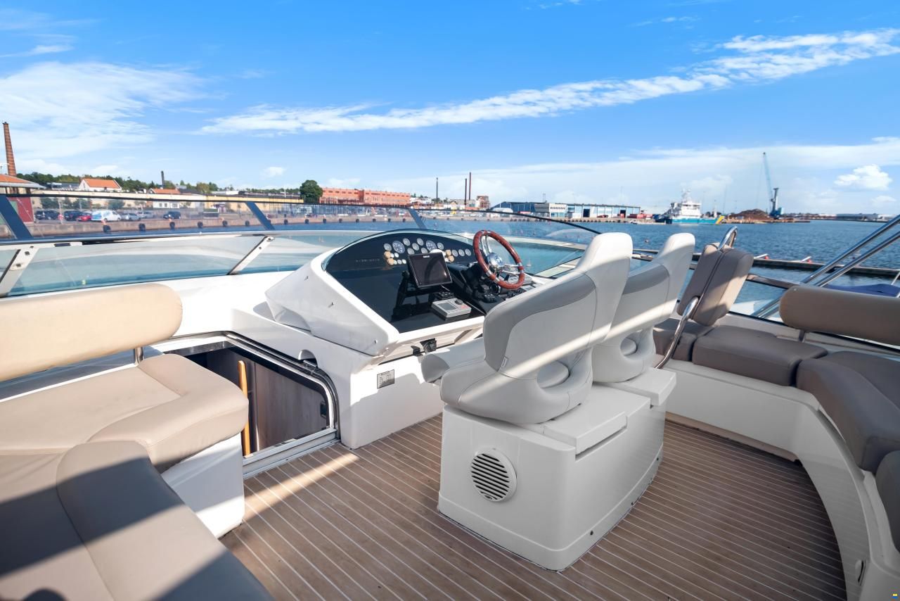 Fairline Squadron 74