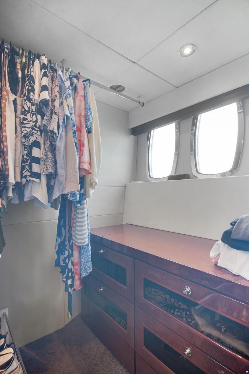 Fairline Squadron 74