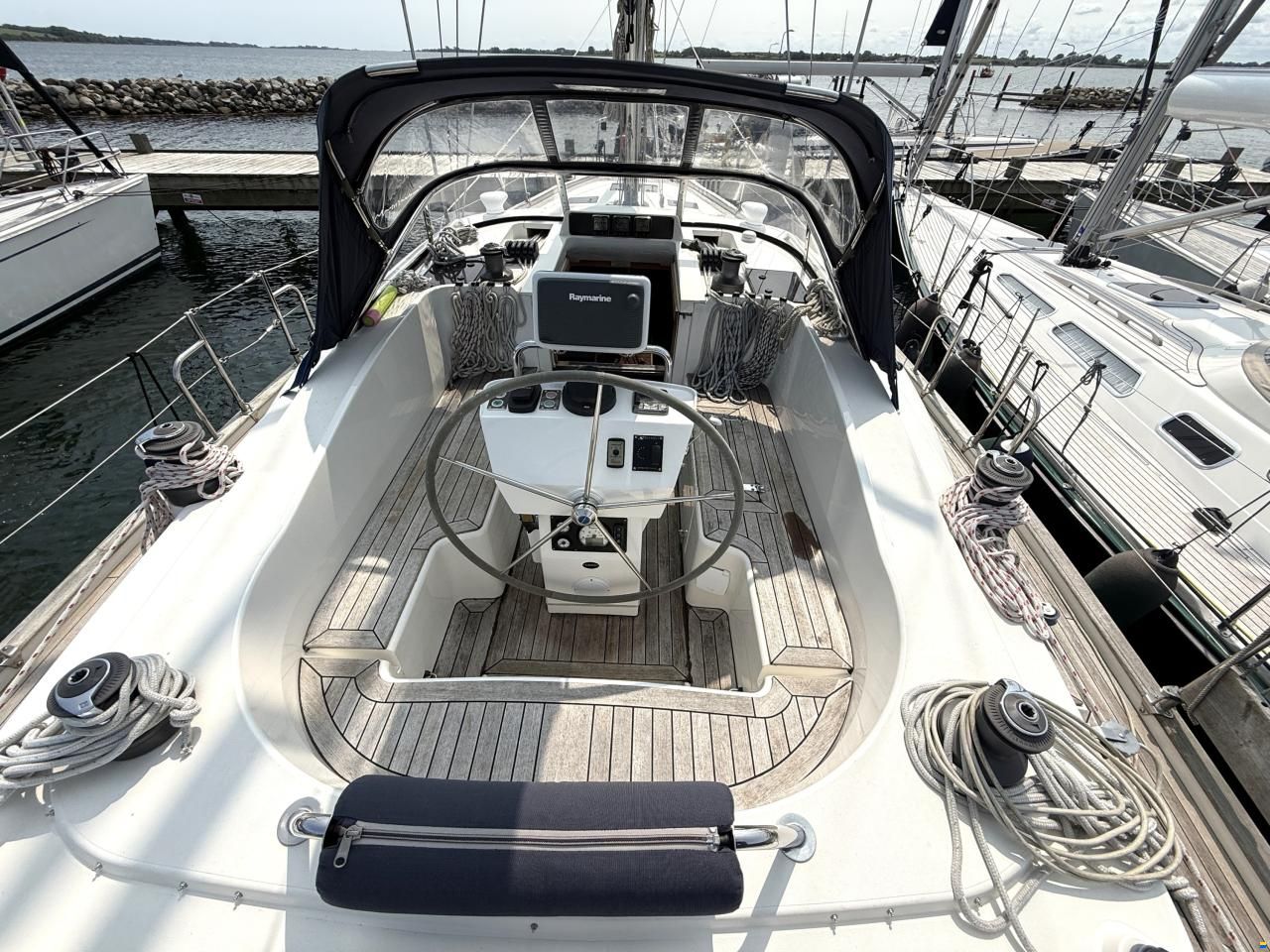 Southerly Yachts Southerly 420