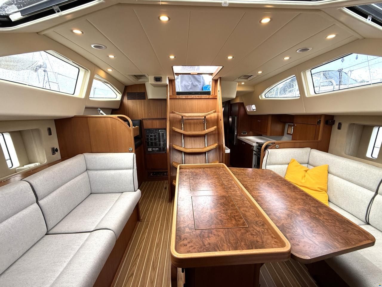 Southerly Yachts Southerly 420