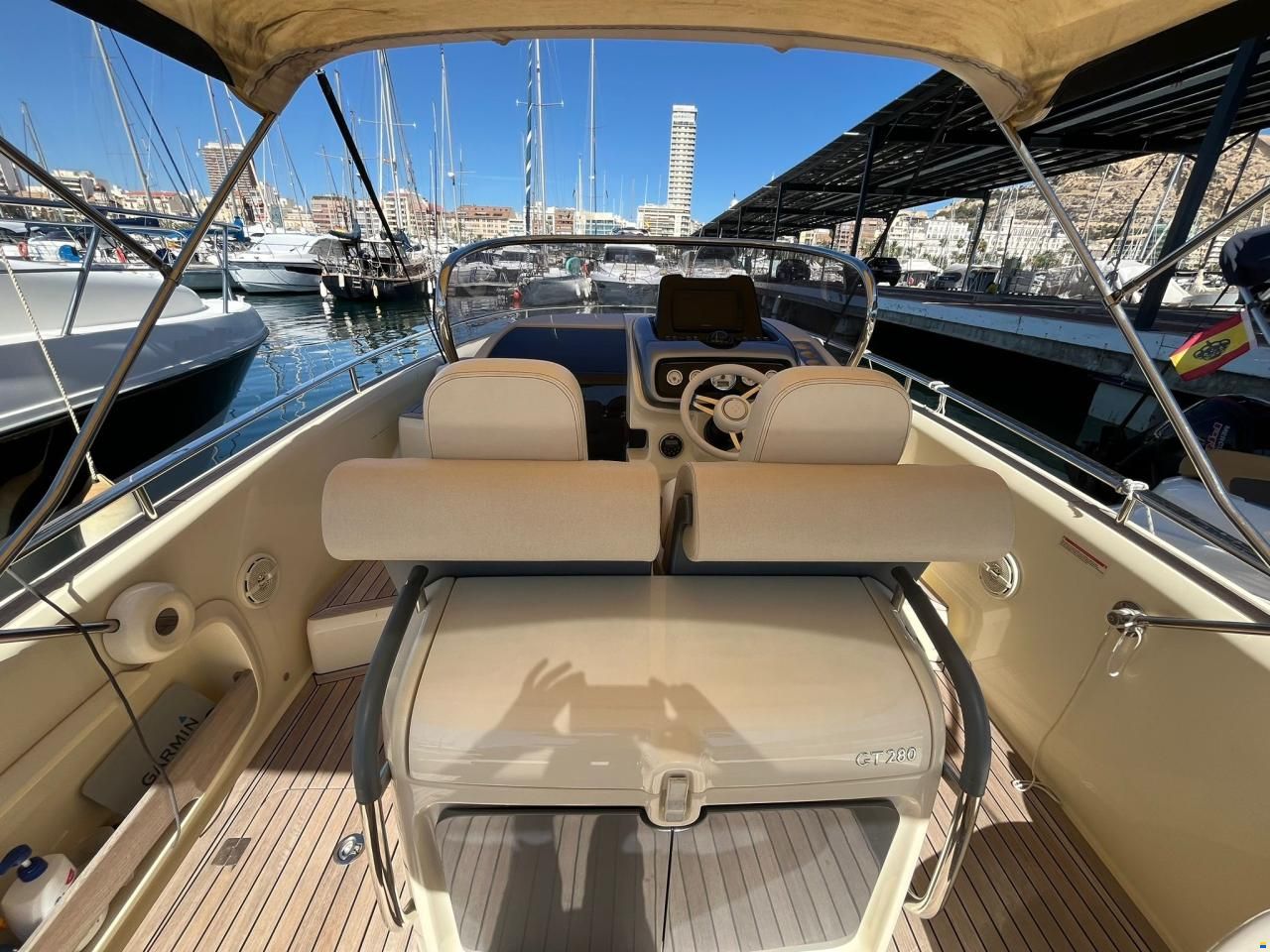 Invictus 280 GT