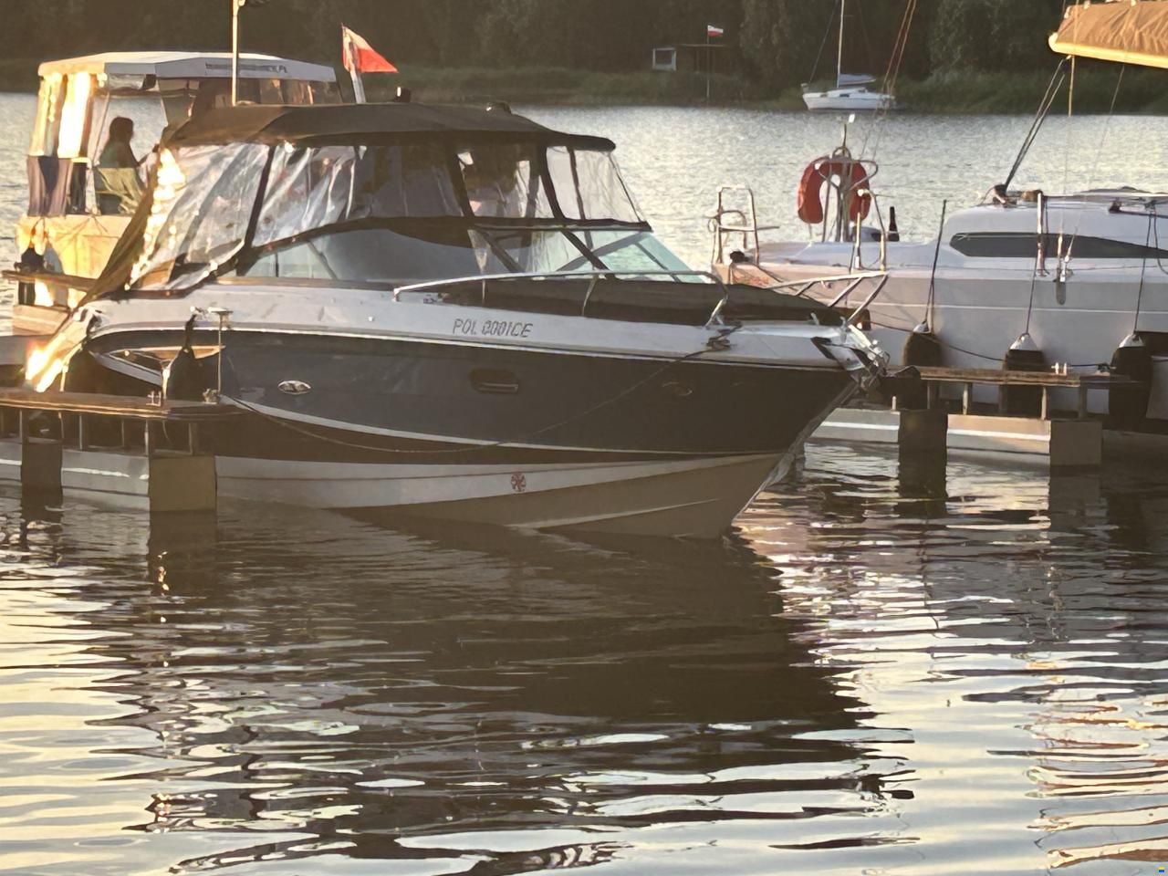 Sea Ray 250 SSE