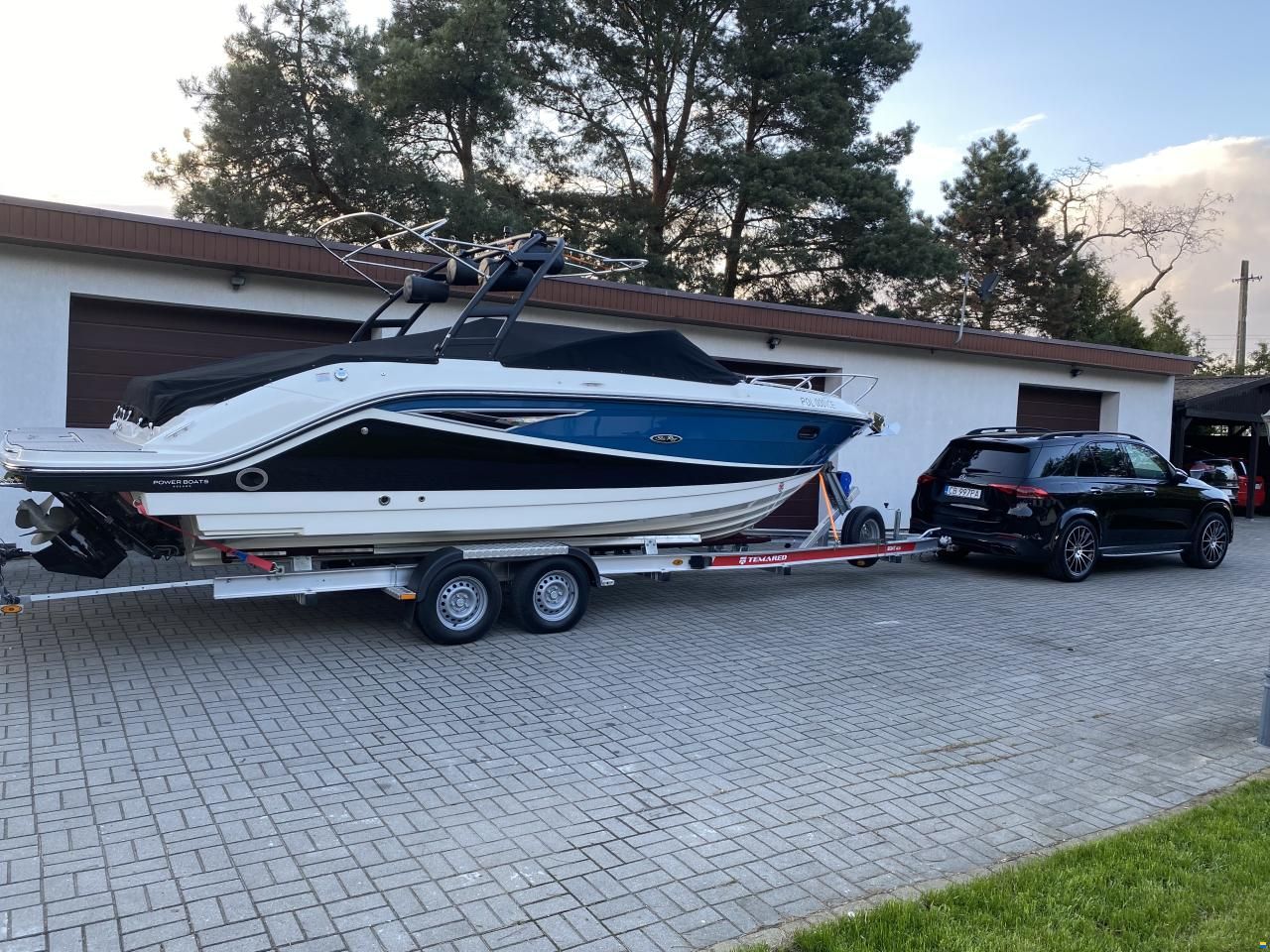 Sea Ray 250 SSE