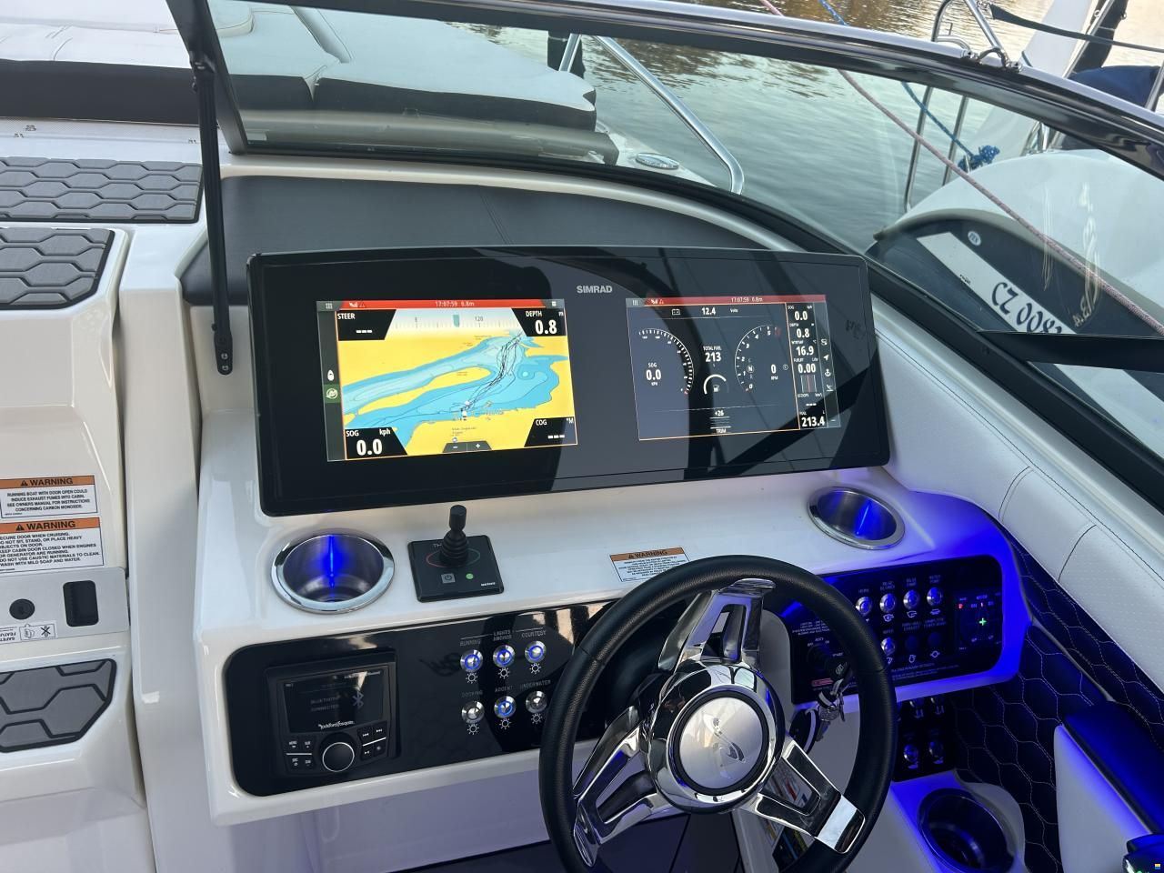 Sea Ray 250 SSE