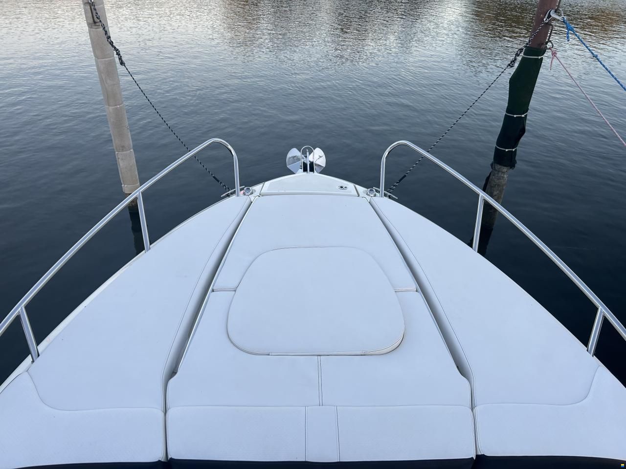 Sea Ray 250 SSE