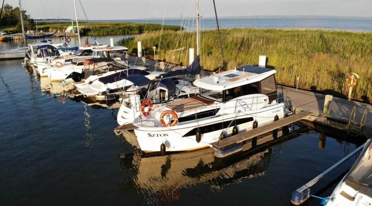 Nautic Yachts NEON 990