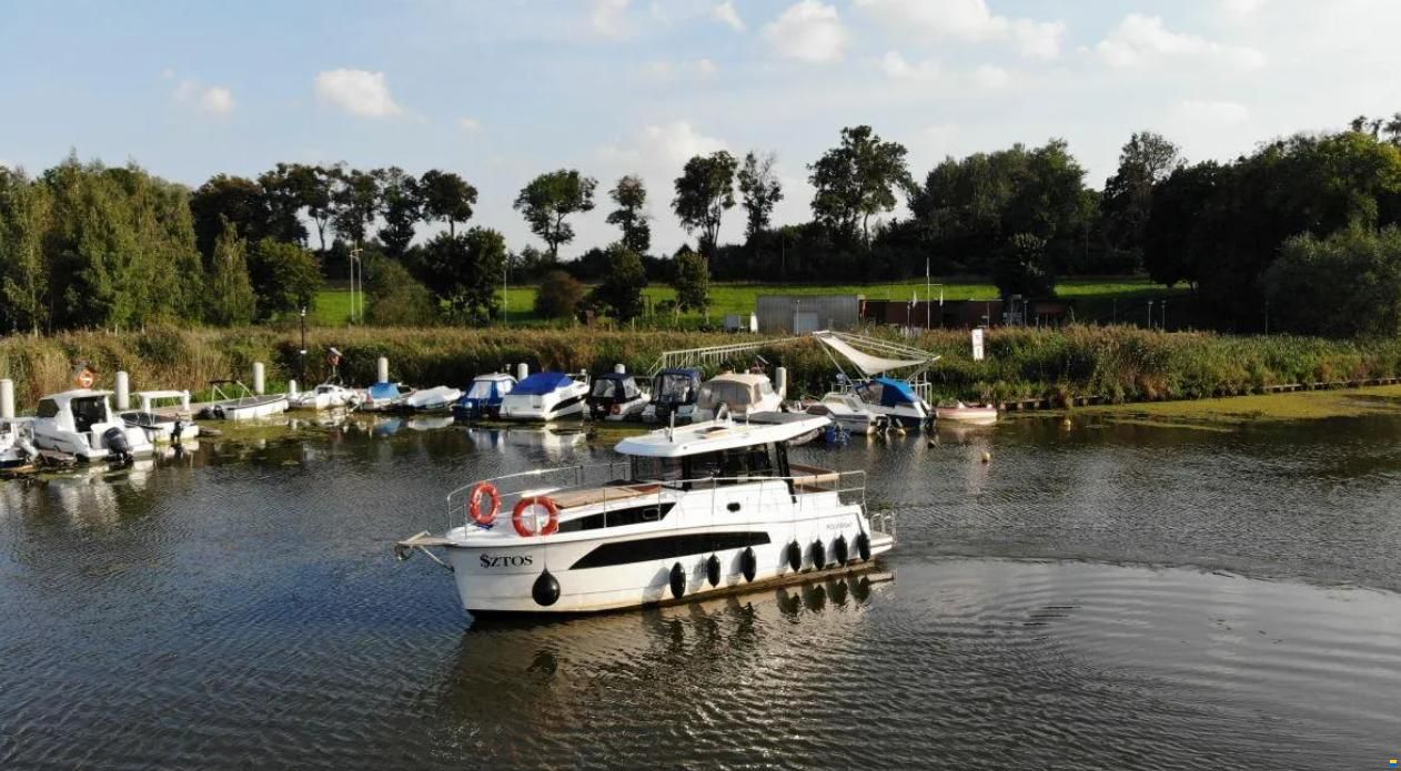 Nautic Yachts NEON 990