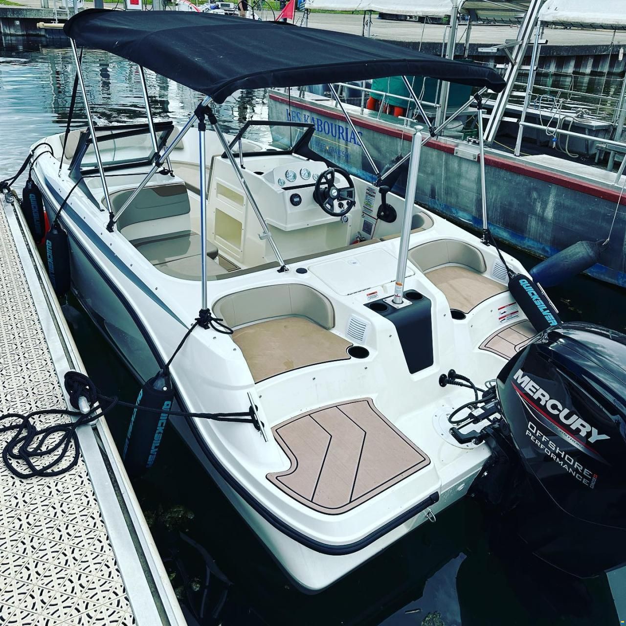 Quicksilver 525 AXESS / Mercury 115 prêt à naviguer