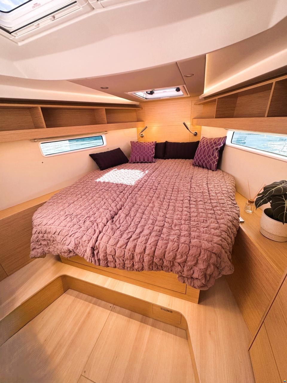 Hanse 410 NEU auf Bestellung, segelklar zu Was