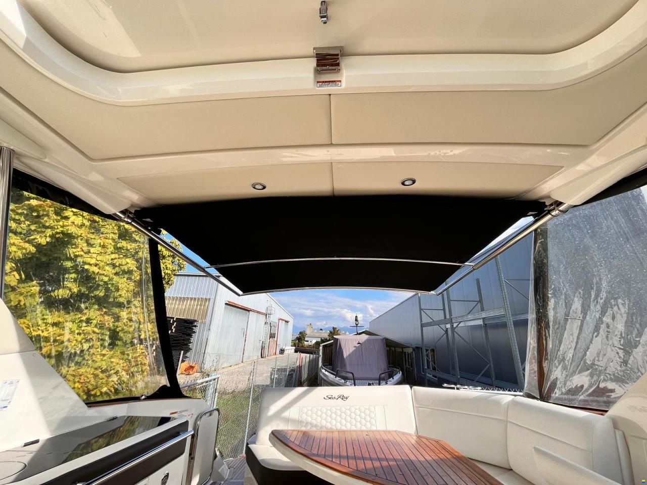 Sea Ray 320 Sun Dancer