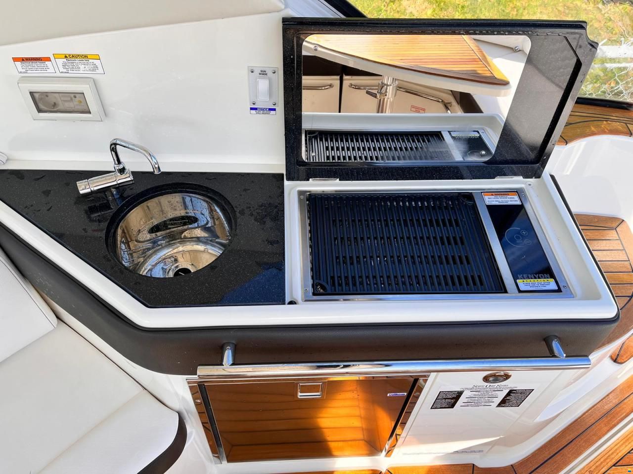 Sea Ray 320 Sun Dancer